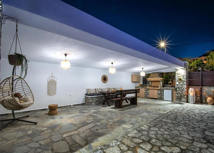 Maripaul Family * Lardos